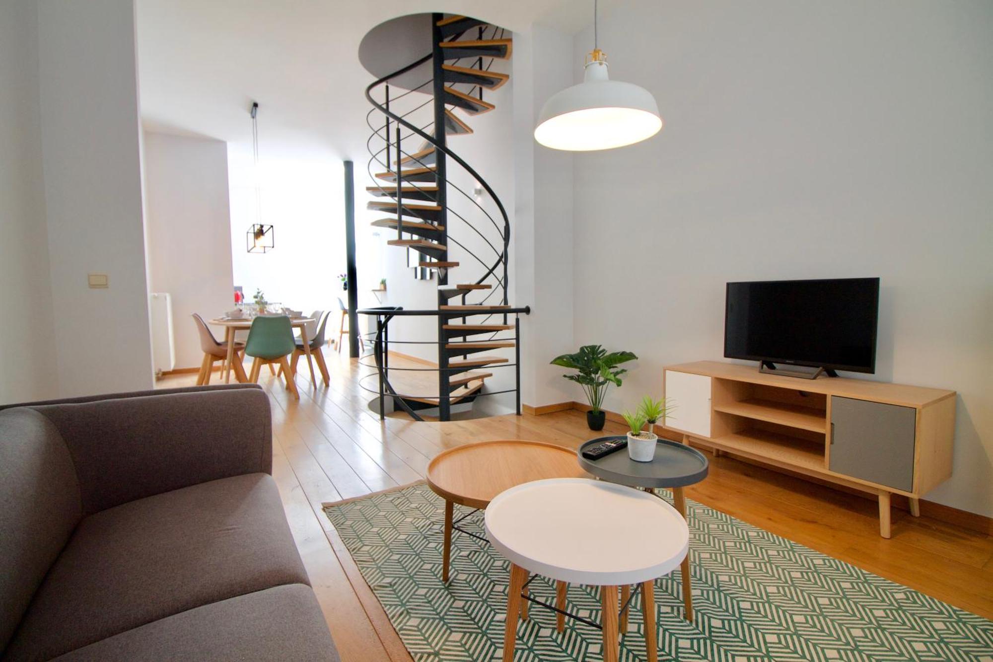 Heart Of Grand Place - Stunning 3br Triplex Apartamento
